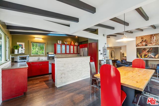 $2,549,000 | 8581 Appian Way, Los Angeles, CA 90046