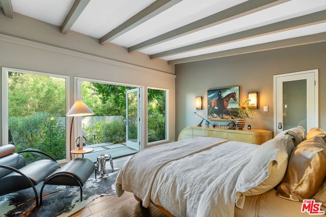 $2,549,000 | 8581 Appian Way, Los Angeles, CA 90046