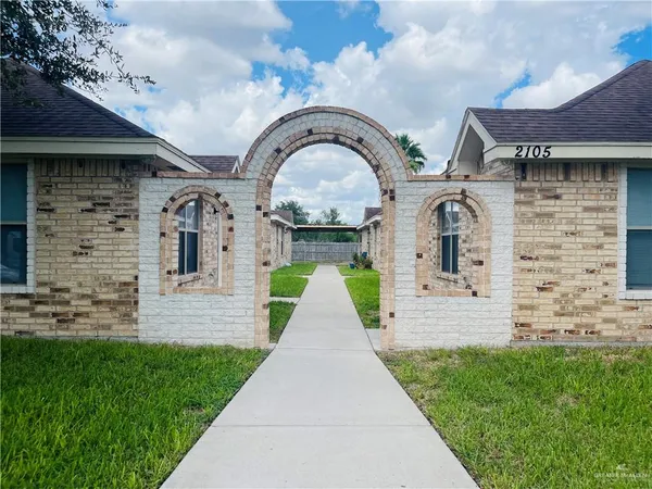 $1,050 | 2105 West Western Drive, Unit 4, Edinburg, TX 78539