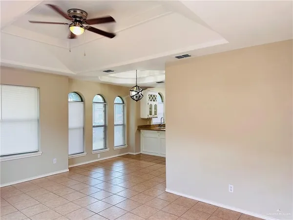 $1,050 | 2105 West Western Drive, Unit 4, Edinburg, TX 78539