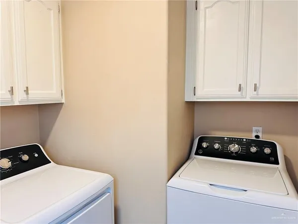 $1,050 | 2105 West Western Drive, Unit 4, Edinburg, TX 78539
