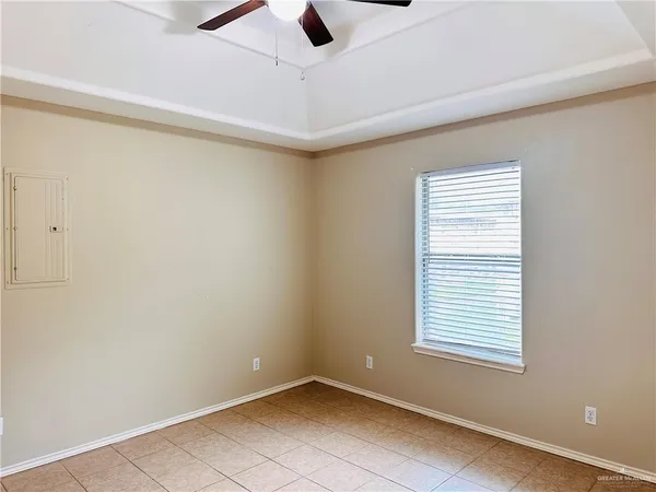 $1,050 | 2105 West Western Drive, Unit 4, Edinburg, TX 78539