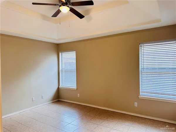 $1,050 | 2105 West Western Drive, Unit 4, Edinburg, TX 78539