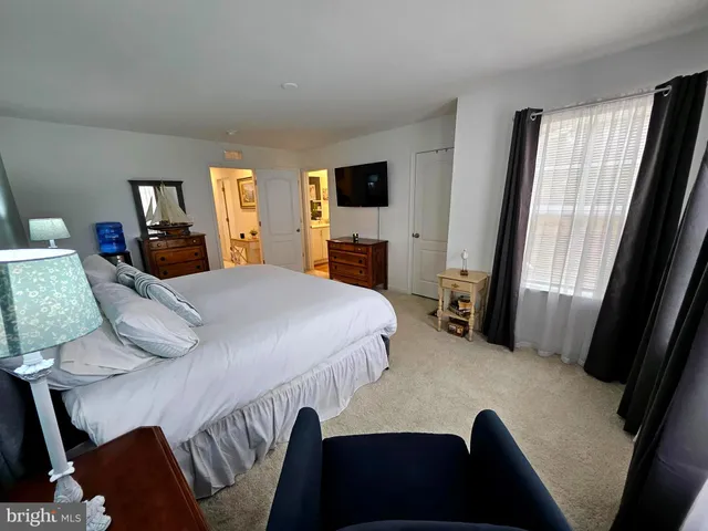 $279,900 | 44 Scrub Pine, Bunker Hill, WV 25413