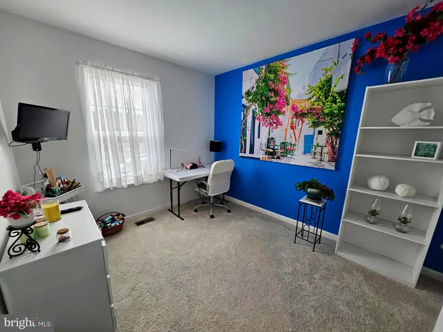 $279,900 | 44 Scrub Pine, Bunker Hill, WV 25413