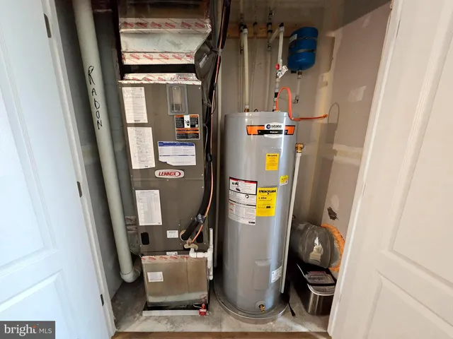 $279,900 | 44 Scrub Pine, Bunker Hill, WV 25413