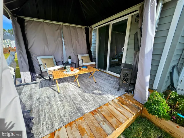 $279,900 | 44 Scrub Pine, Bunker Hill, WV 25413