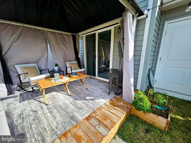 $279,900 | 44 Scrub Pine, Bunker Hill, WV 25413