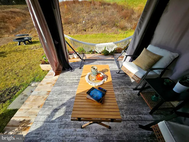 $279,900 | 44 Scrub Pine, Bunker Hill, WV 25413