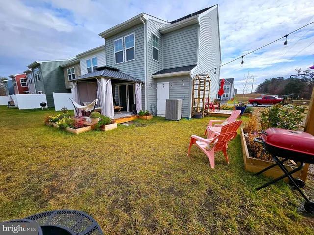 $279,900 | 44 Scrub Pine, Bunker Hill, WV 25413