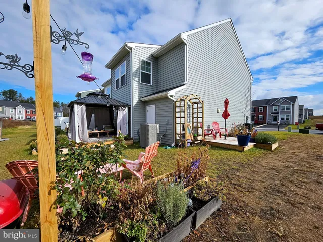 $279,900 | 44 Scrub Pine, Bunker Hill, WV 25413