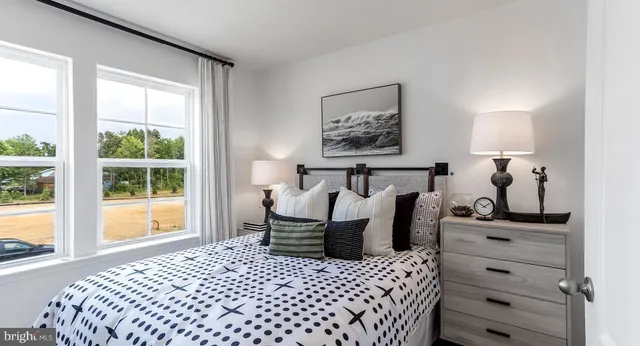 $279,900 | 44 Scrub Pine Court, Bunker Hill, WV 25413