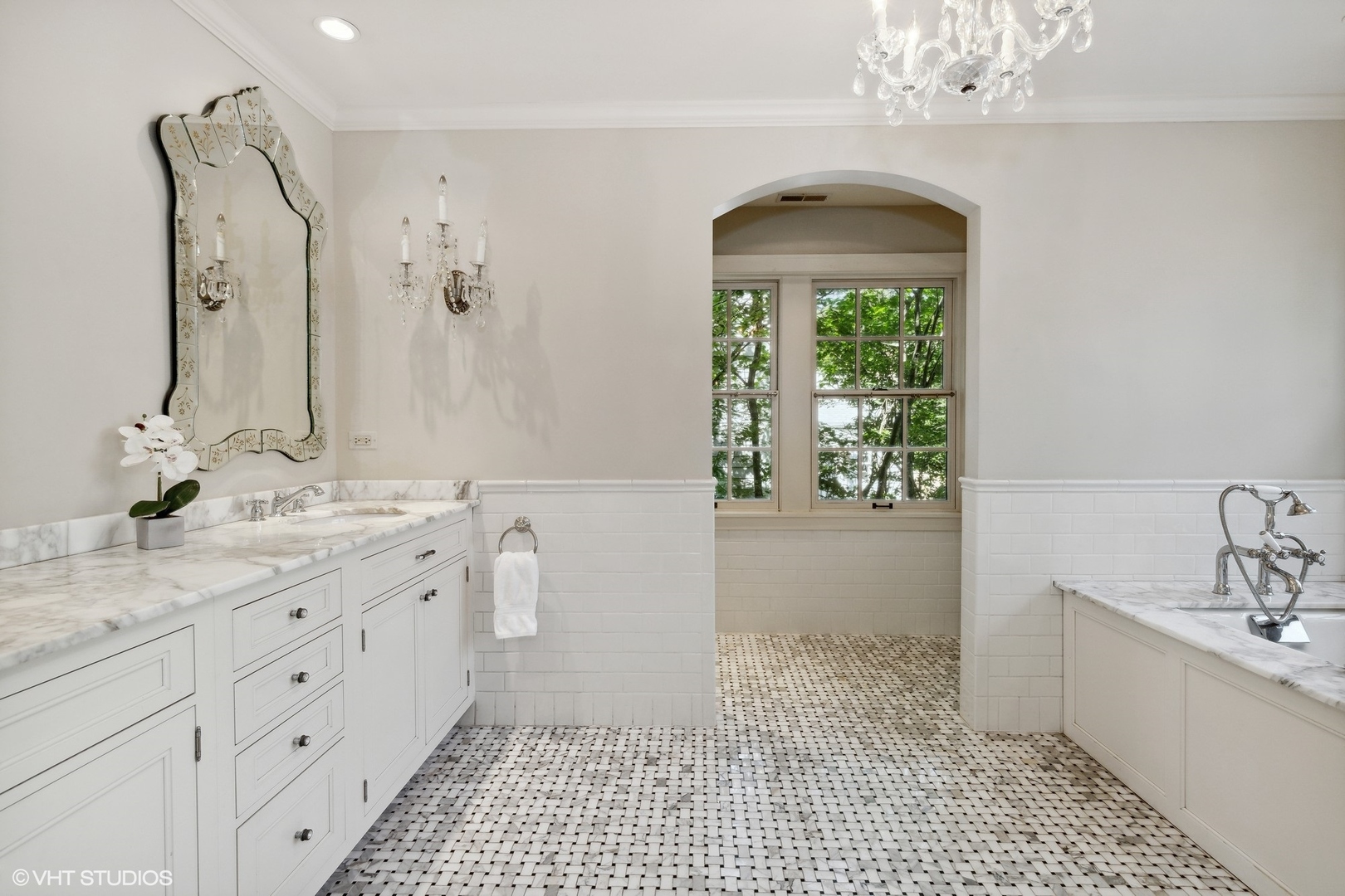 200 Oak Terrace Lake Bluff, IL 60044 - Photo 14 of 34