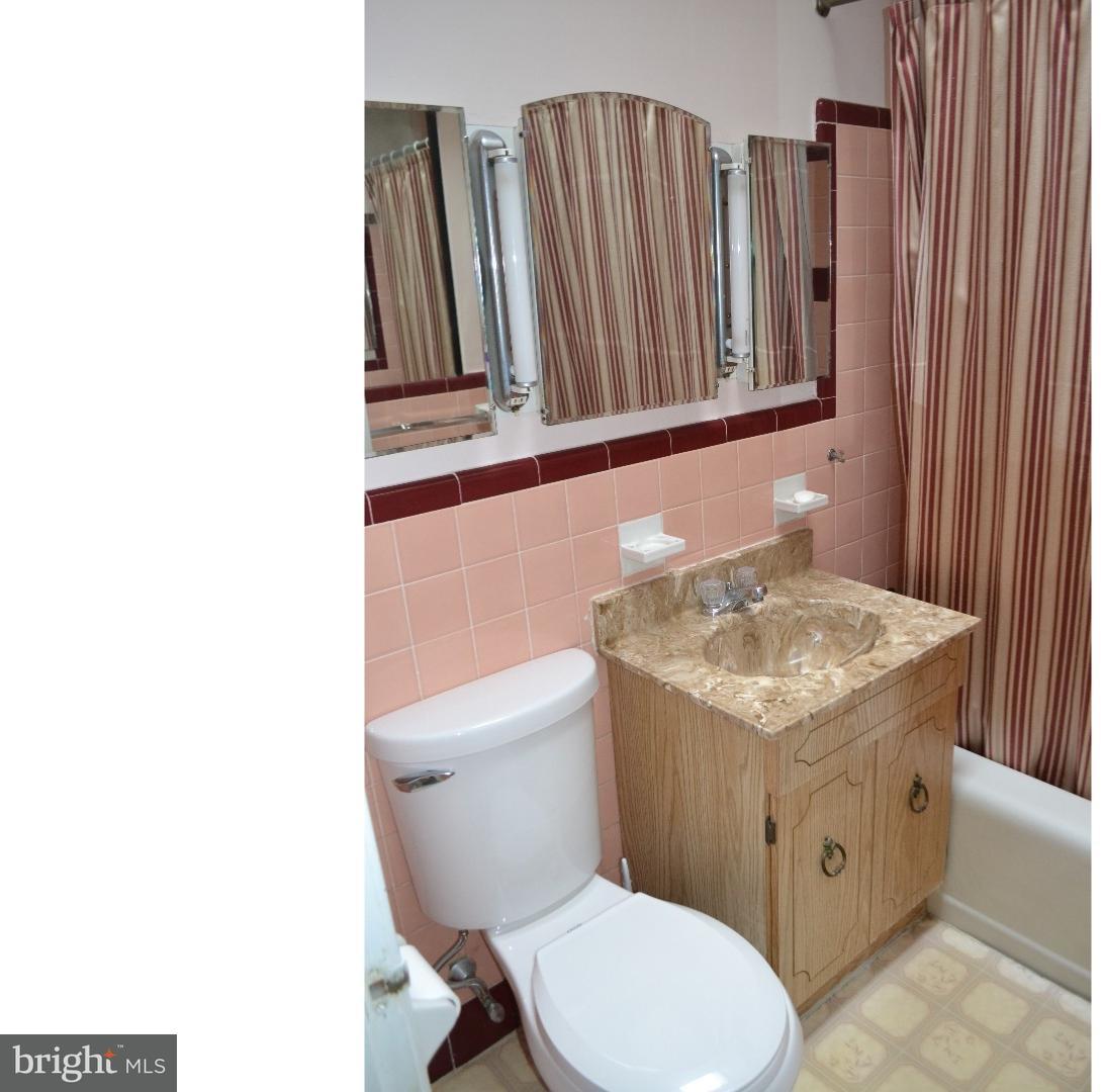 3407 Rhawn Street Philadelphia, PA 19136 - Photo 10 of 21 Bathroom