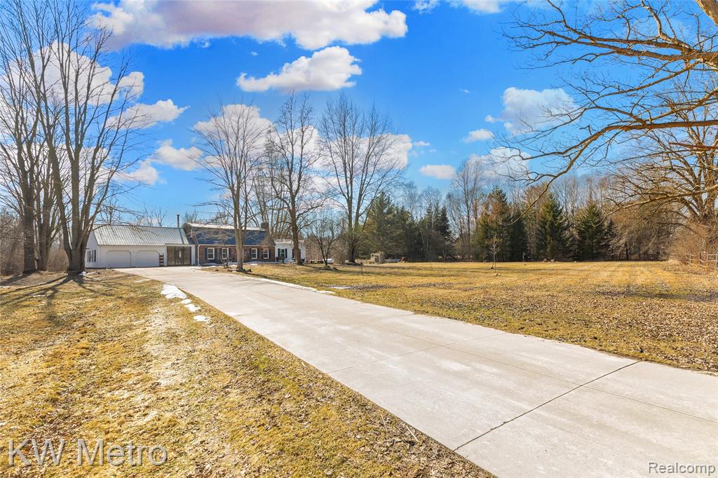 8665 Meskill Road Columbus, MI 48063 - Photo 10 of 55