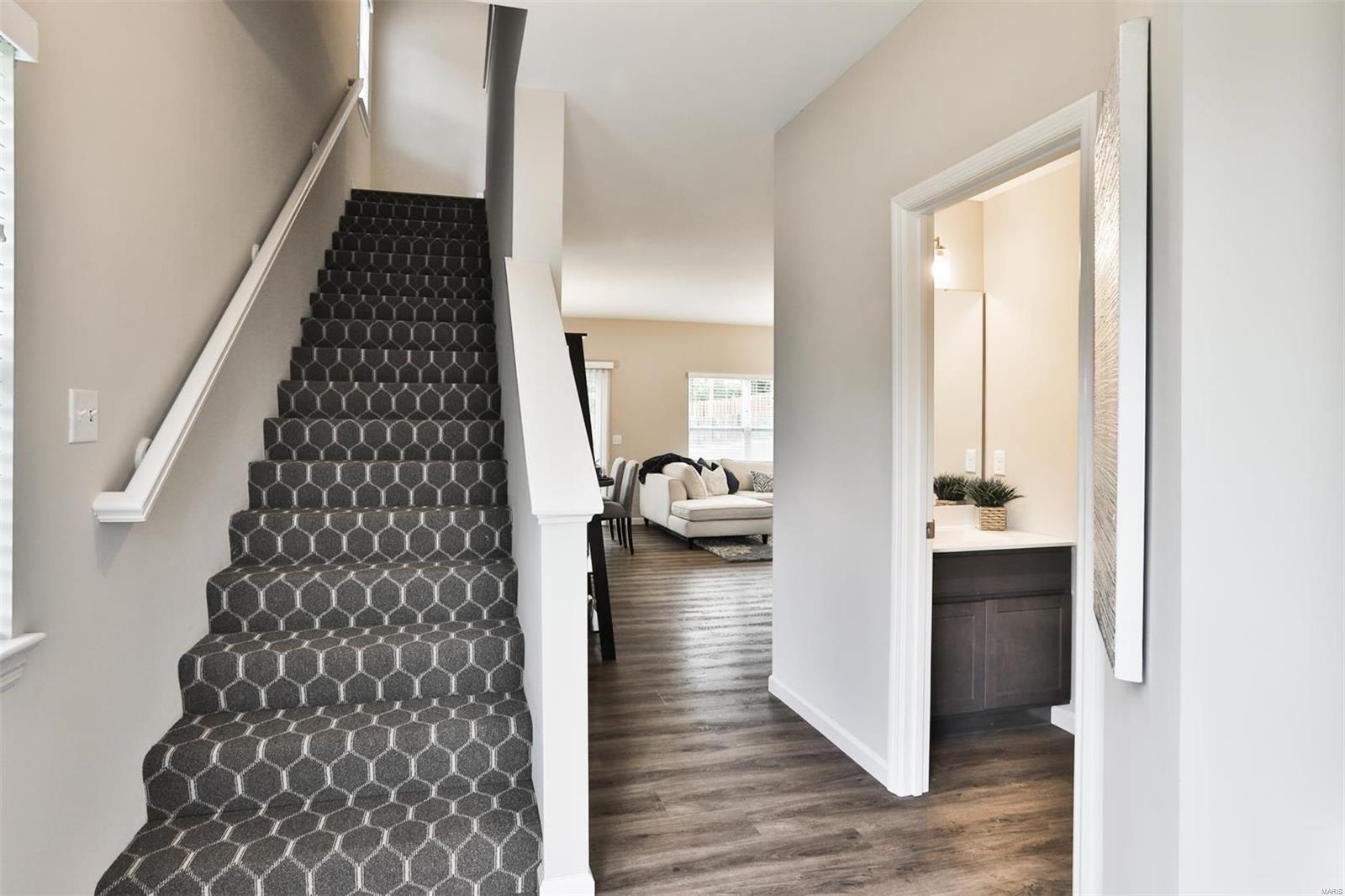 113 Estes Drive St. Charles, MO 63304 - Photo 3 of 60