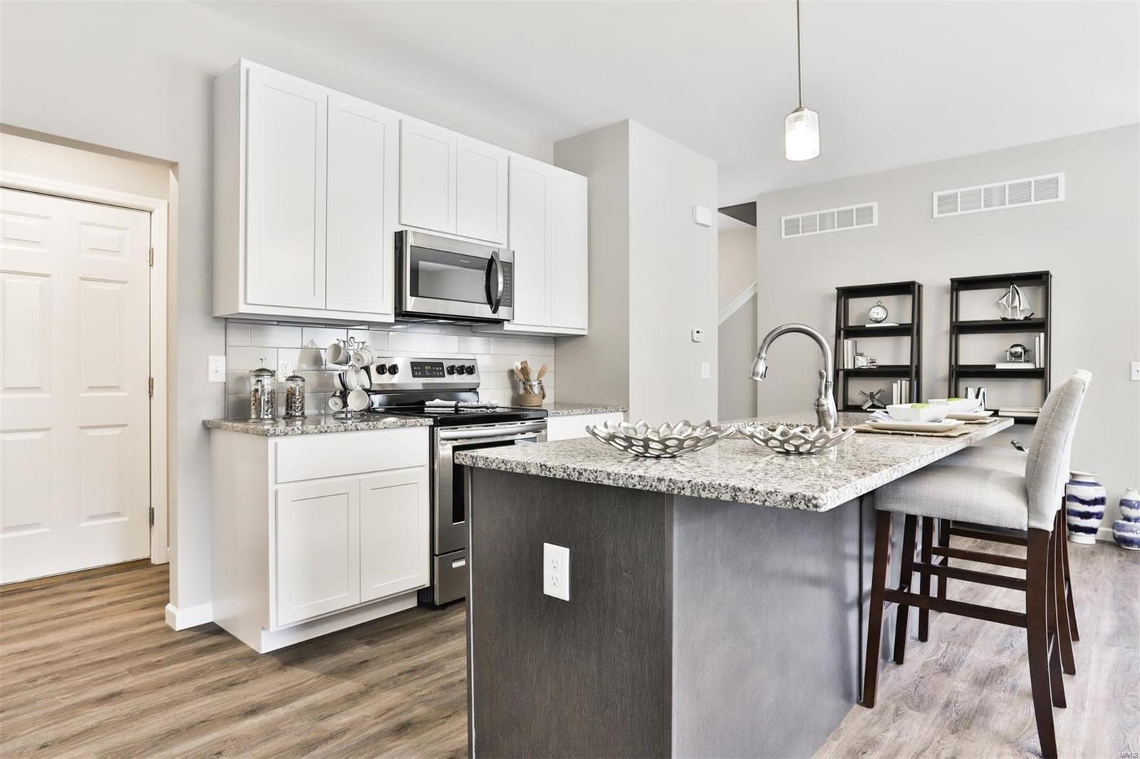 113 Estes Drive St. Charles, MO 63304 - Photo 10 of 60