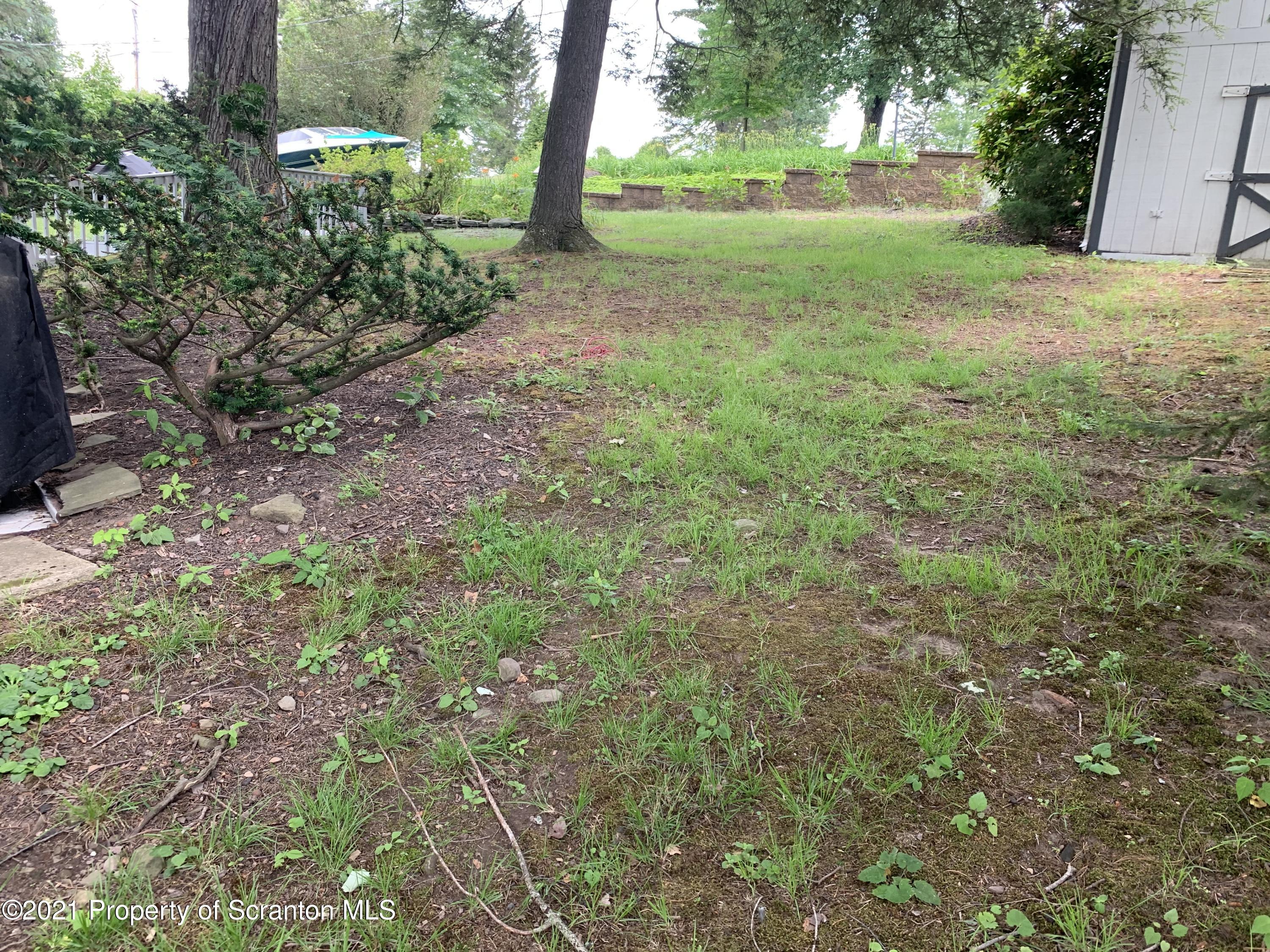226 Point Road Lake Winola, PA 18419 - Photo 15 of 24