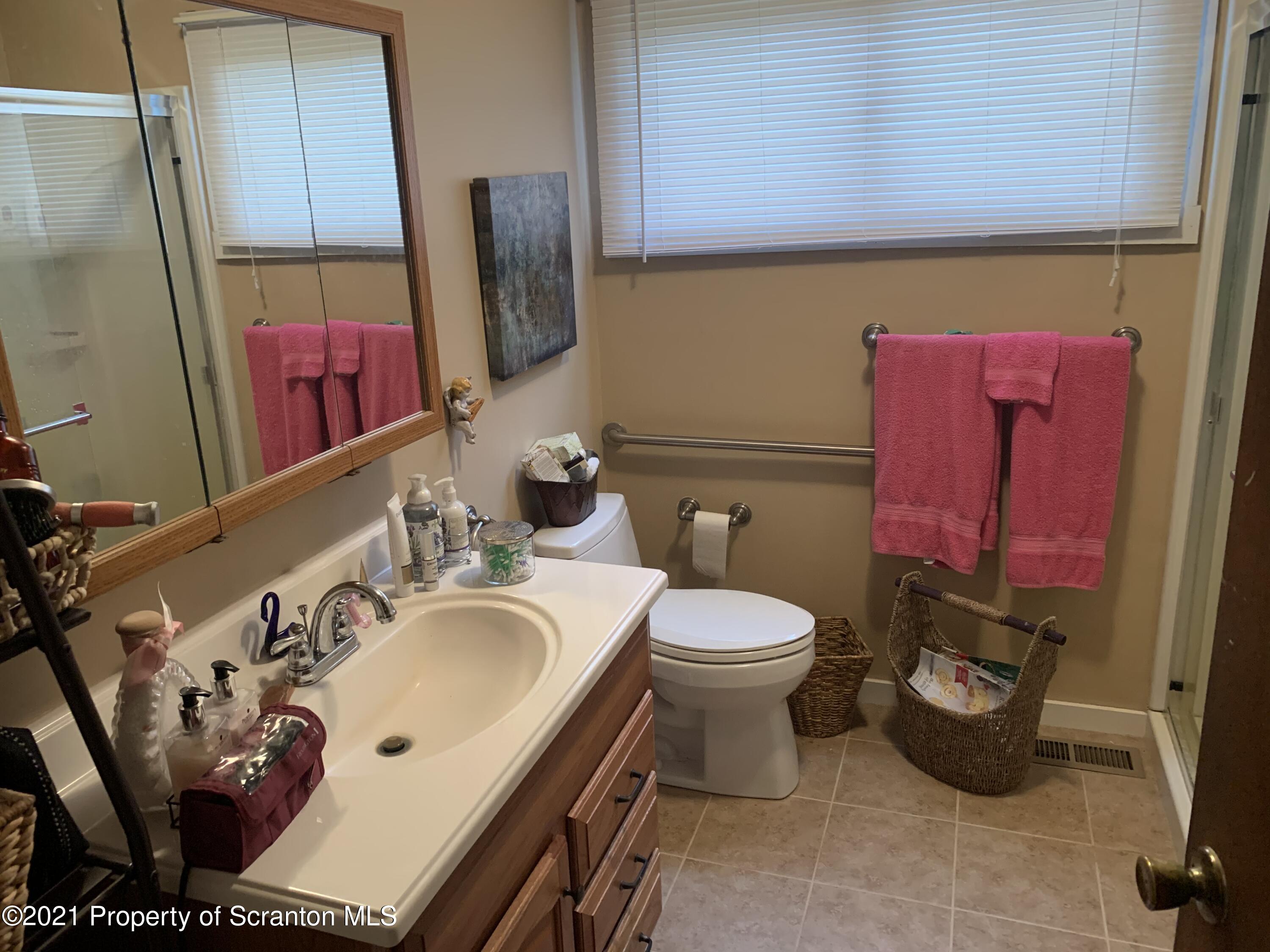 226 Point Road Lake Winola, PA 18419 - Photo 10 of 24