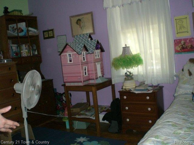 69 Oriole Road Pontiac, MI 48341 - Photo 7 of 15 BR 2