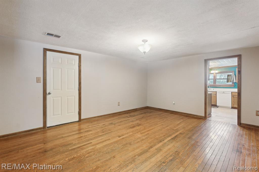 7366 West Allen Road Fowlerville, MI 48836 - Photo 18 of 41