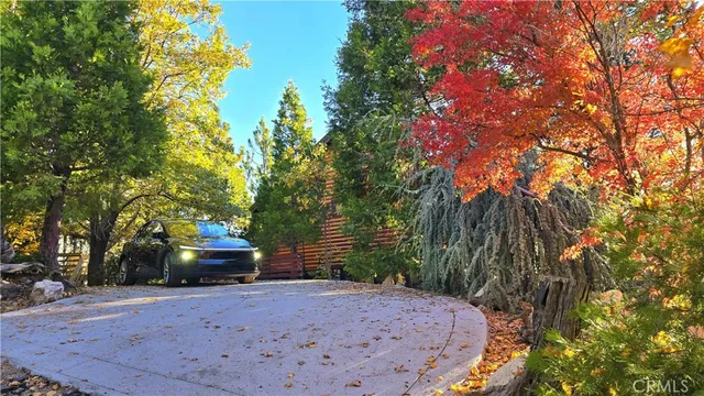 $499,000 | 695 Grass Valley Road, Lake Arrowhead, CA 92352