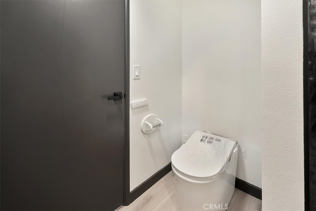 695 Grass Valley Road Lake Arrowhead, CA 92352 - Photo 41 of 50 Smart toilet