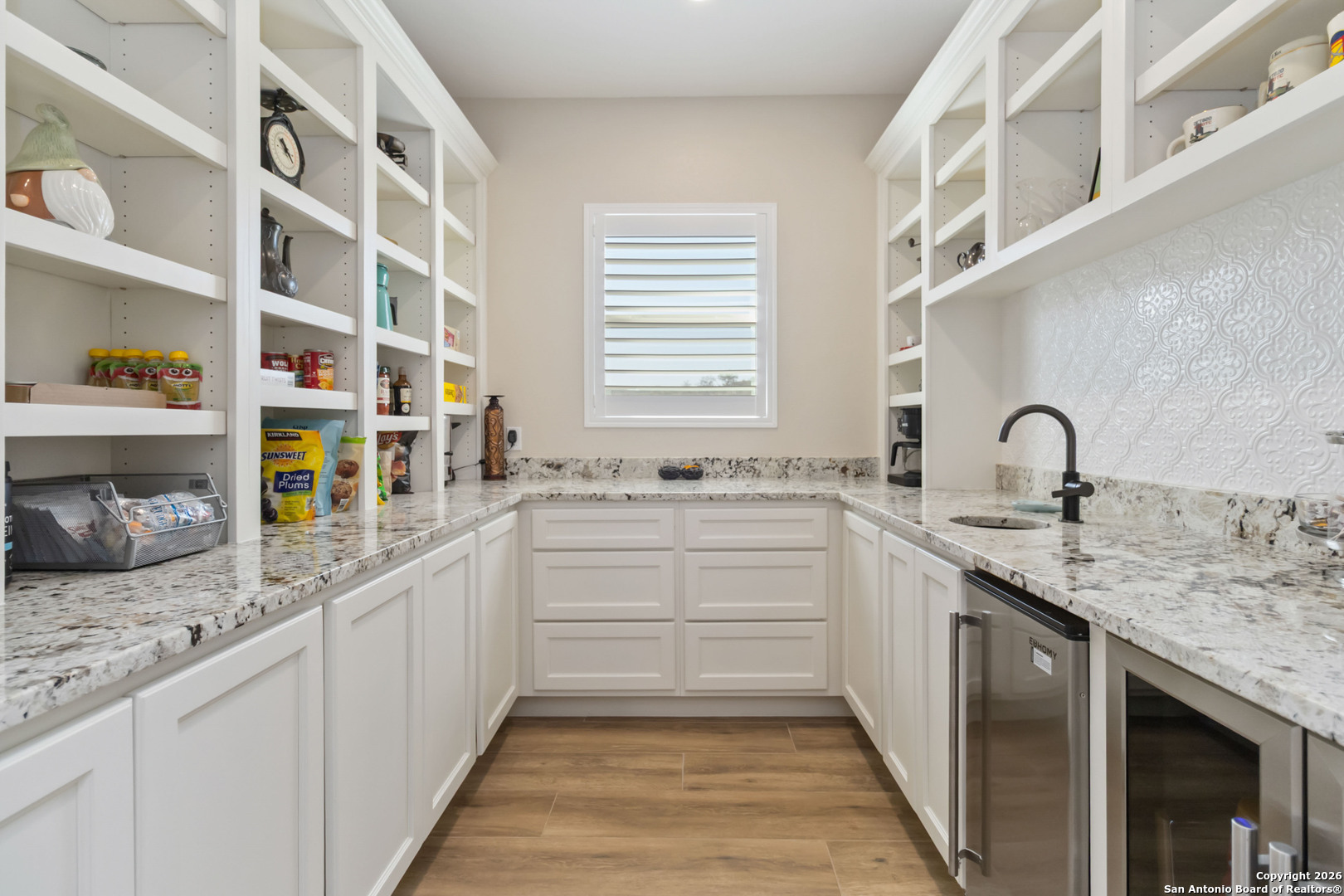 43 Lost Valley Boerne, TX 78006 - Photo 18 of 61 a kitchen with stainless steel appliances granite countertop a sink and a stove