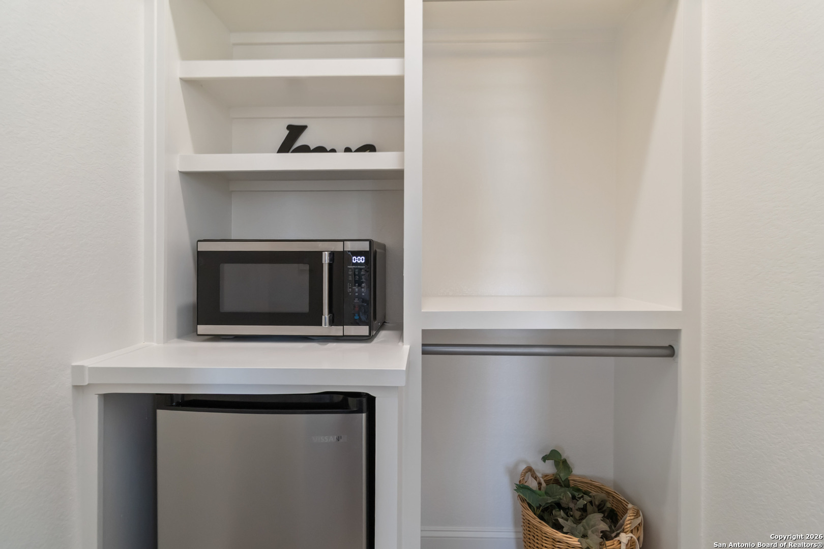 43 Lost Valley Boerne, TX 78006 - Photo 31 of 61 a living room with a fireplace