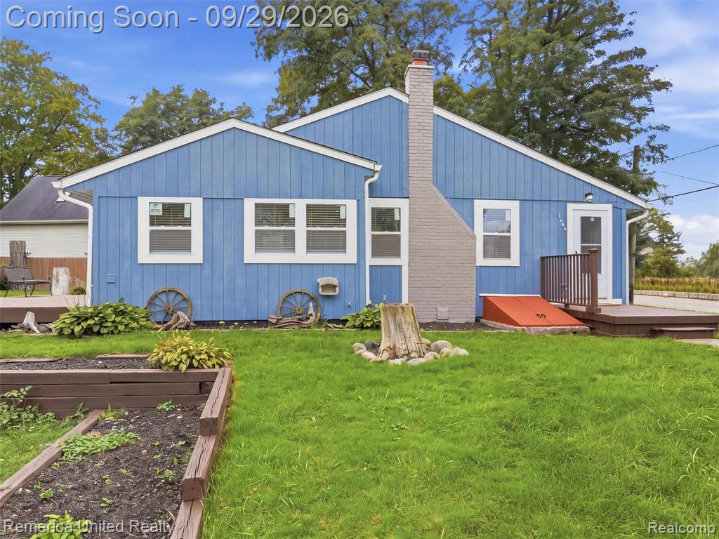 1840 Maxfield Road Hartland, MI 48353 - Photo 2 of 5 Gallery Image 2