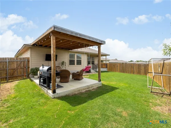 $300,000 | 146 Hammond Court, Jarrell, TX 76537