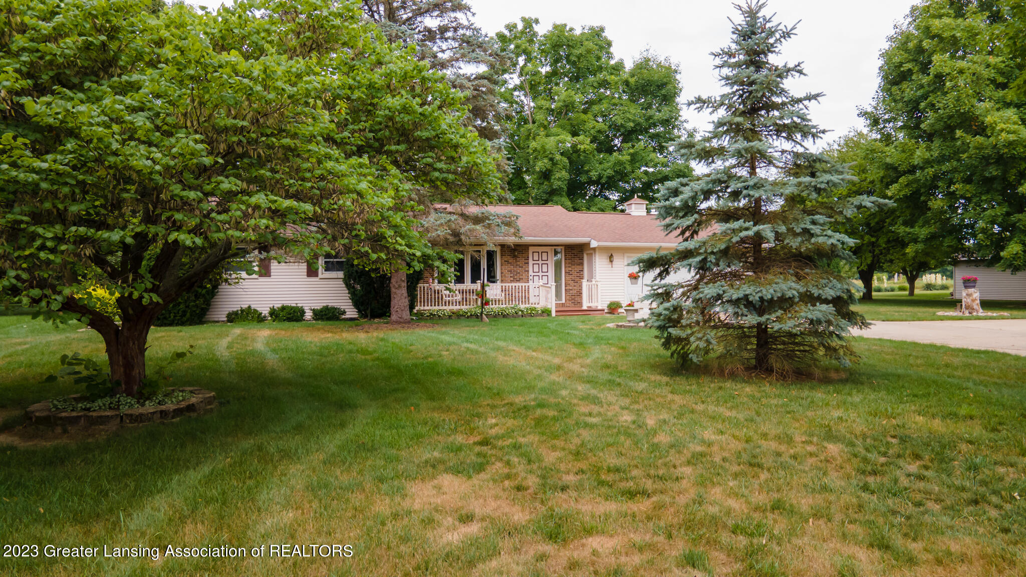 2392 South Waverly Road Eaton Rapids, MI 48827 - Photo 3 of 35 2392SWAVERLY03