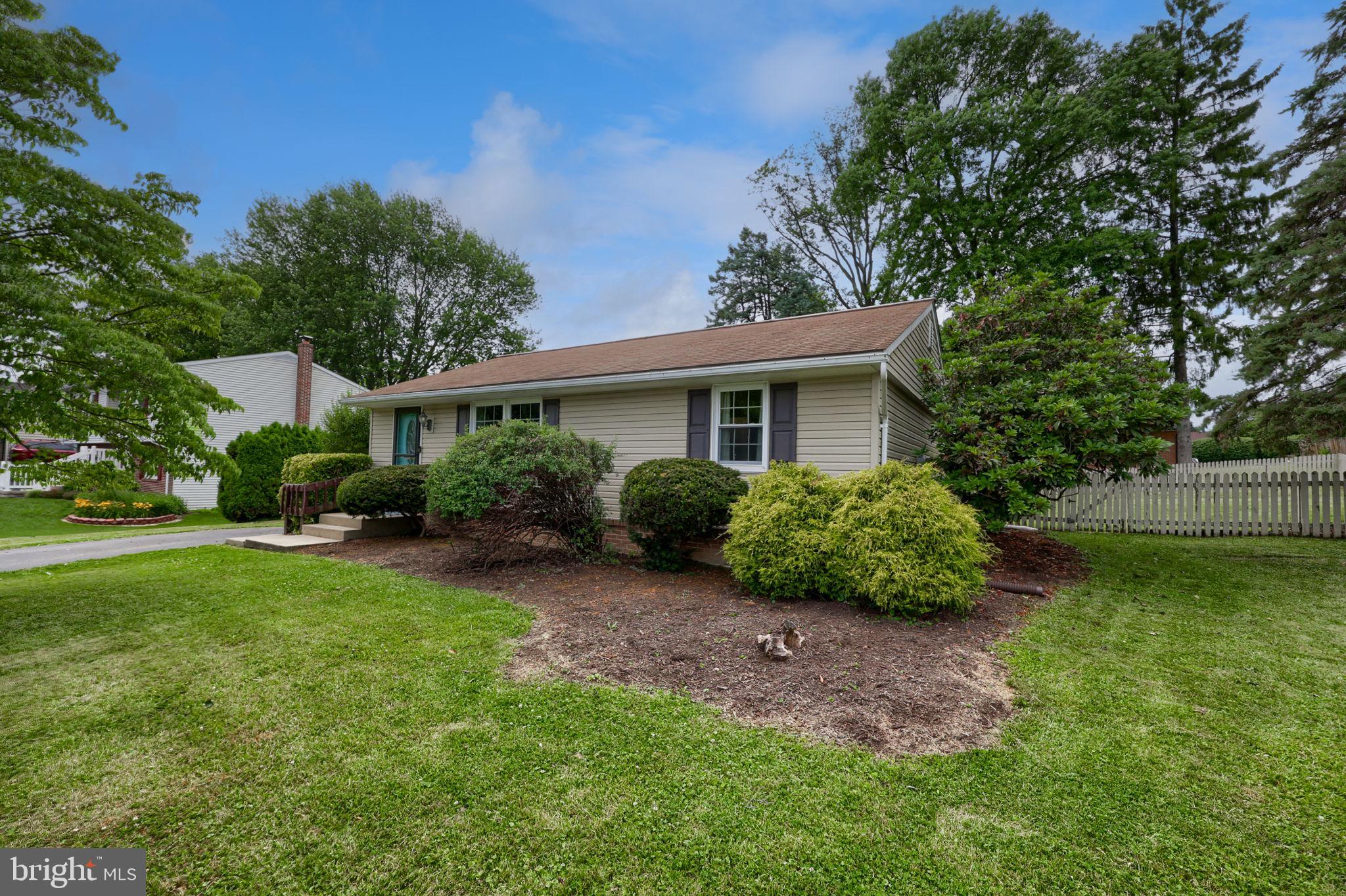 715 Kenton Road Lancaster, PA 17601 - Photo 3 of 27