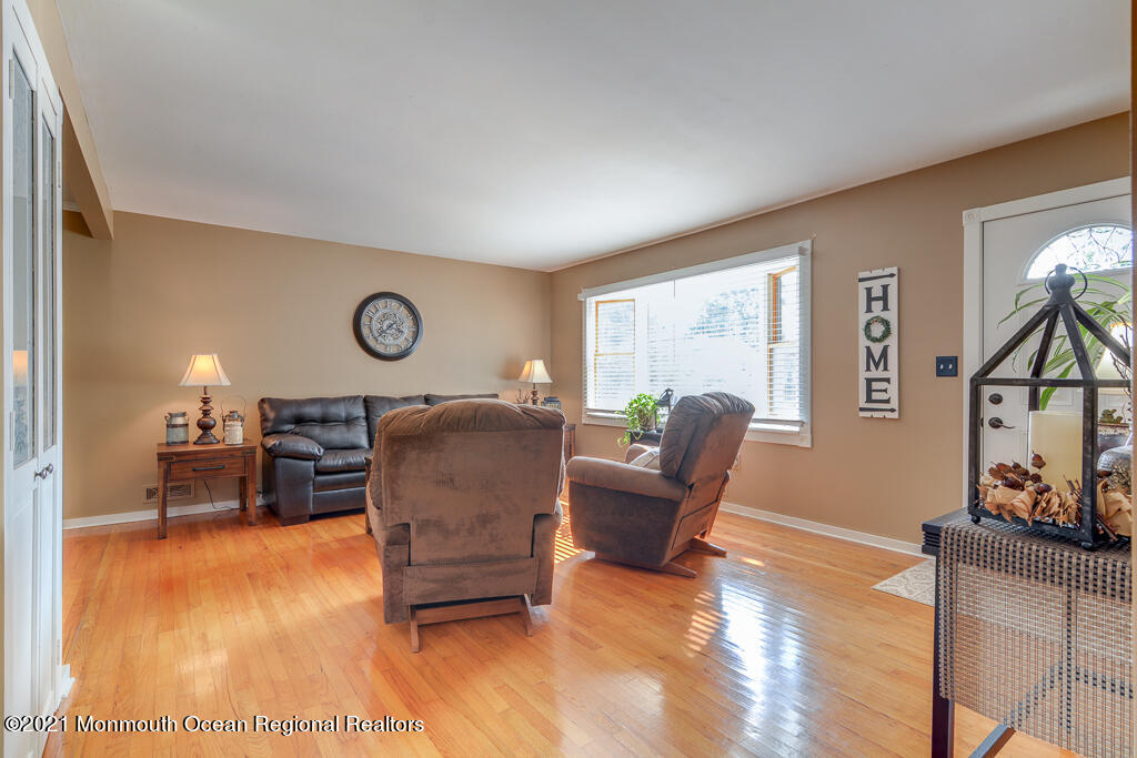 415 Bella Vista Road Brick, NJ 08724 - Photo 4 of 18 0004__SMALL (27)