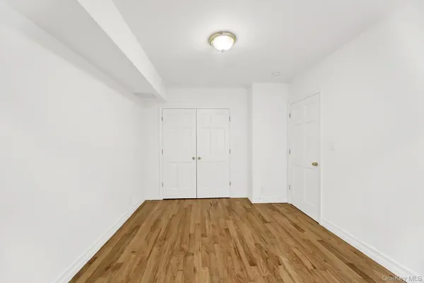 $2,575 | 1 Ash Place, Unit 1M, Great Neck, NY 11021