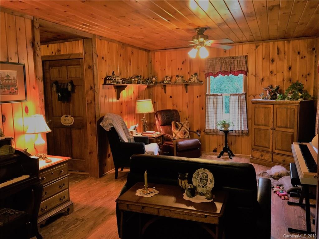 157 Common Wealth Court Rutherfordton, NC 28139 - Photo 3 of 24 Gallery Image 3