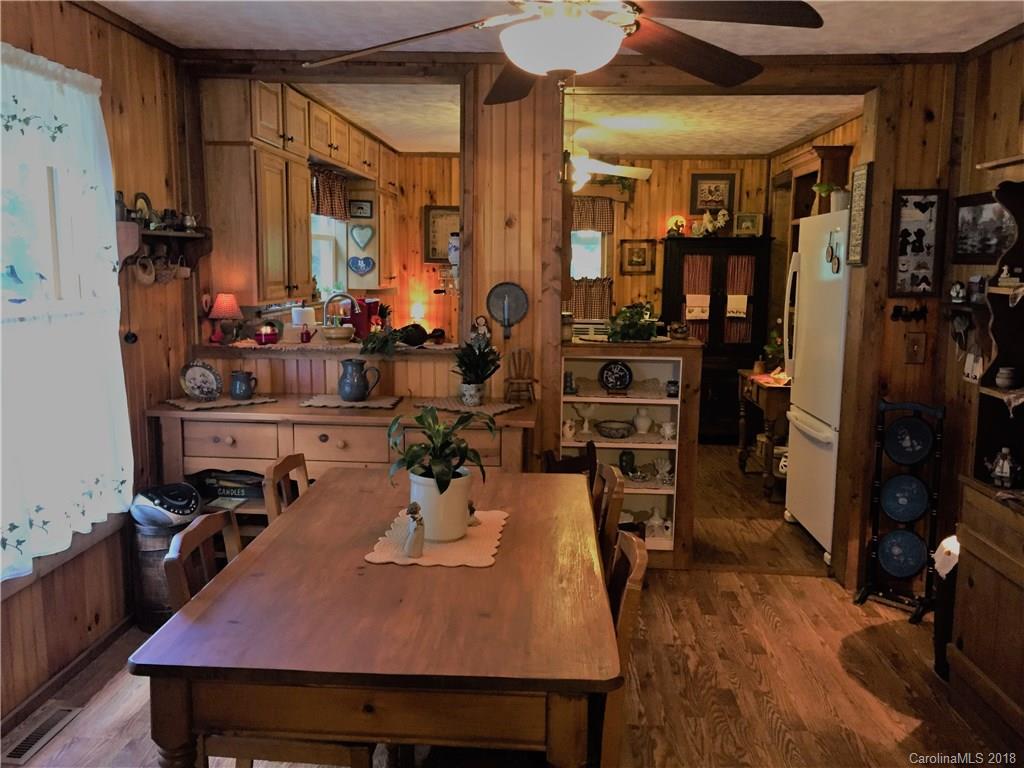 157 Common Wealth Court Rutherfordton, NC 28139 - Photo 4 of 24 Gallery Image 4