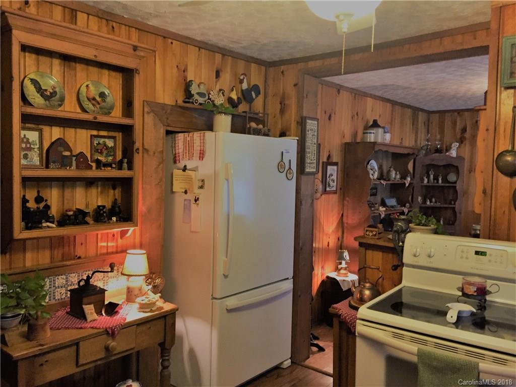 157 Common Wealth Court Rutherfordton, NC 28139 - Photo 6 of 24 Gallery Image 6