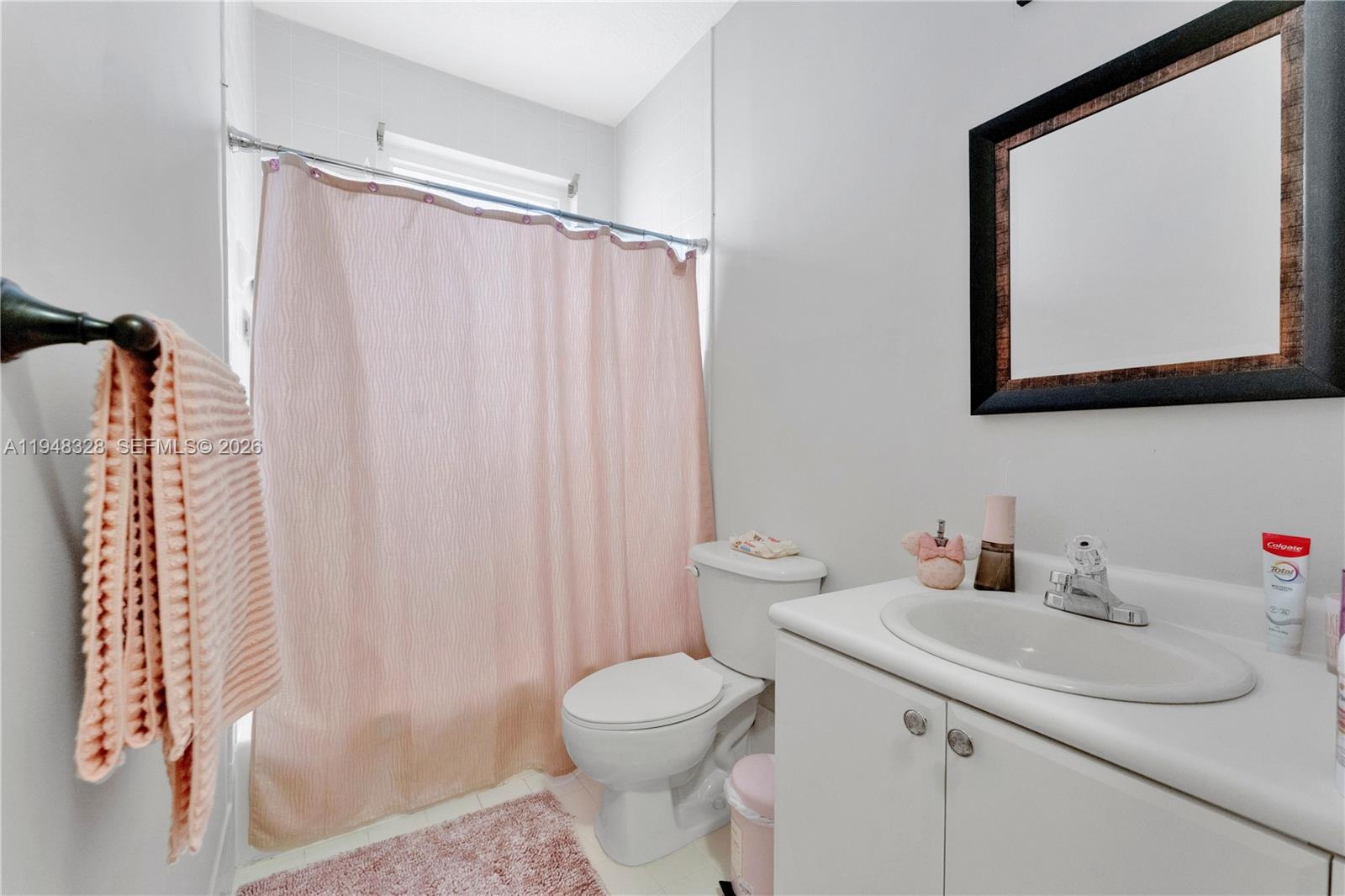 14452 Southwest 10th Street Miami, FL 33184 - Photo 18 of 36