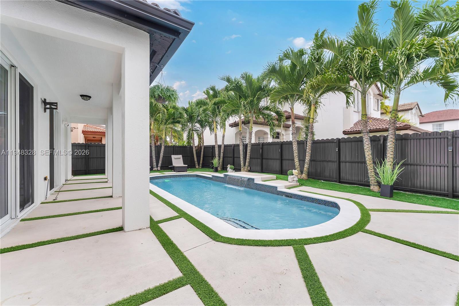 14452 Southwest 10th Street Miami, FL 33184 - Photo 23 of 36