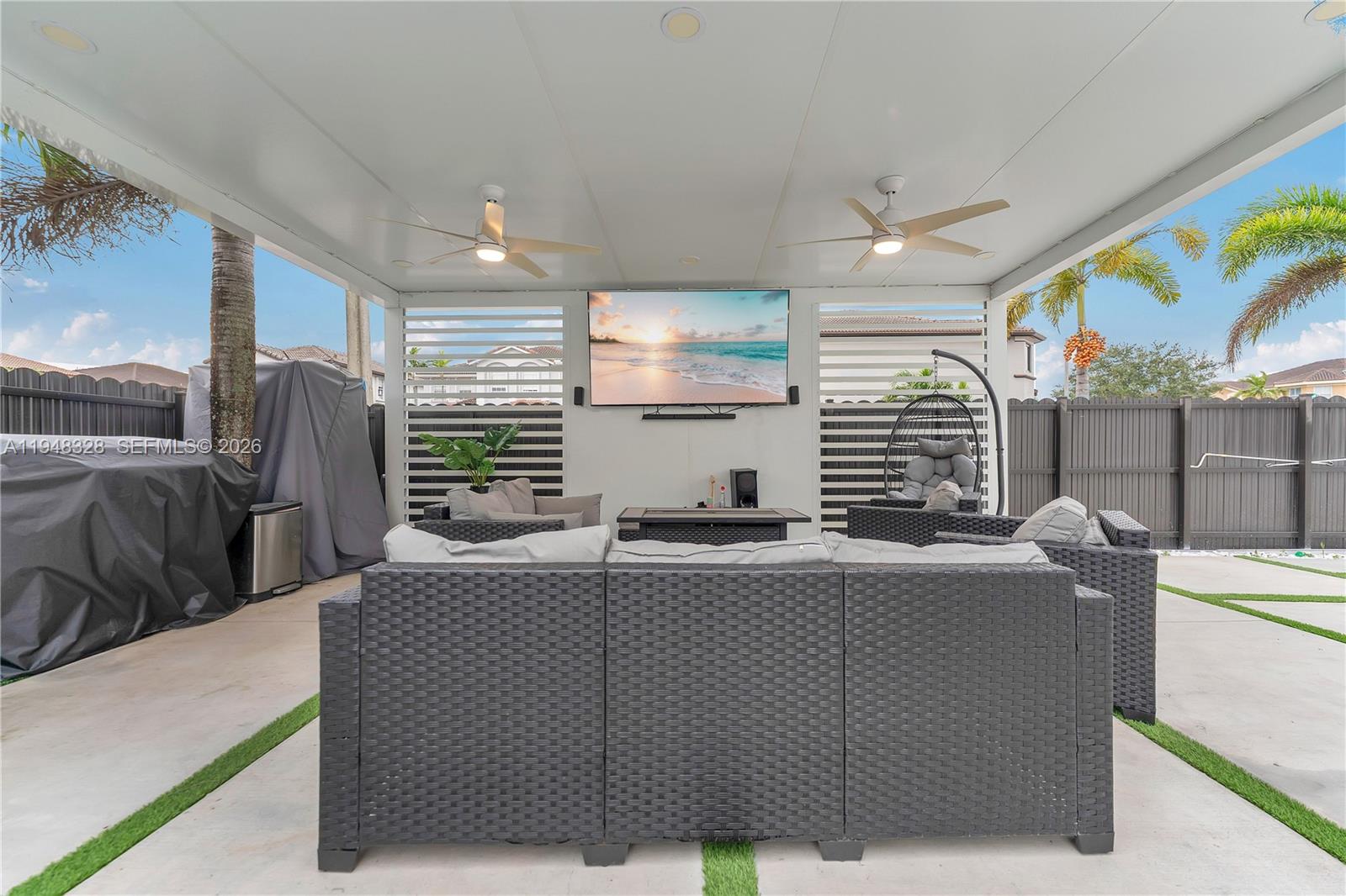 14452 Southwest 10th Street Miami, FL 33184 - Photo 25 of 36