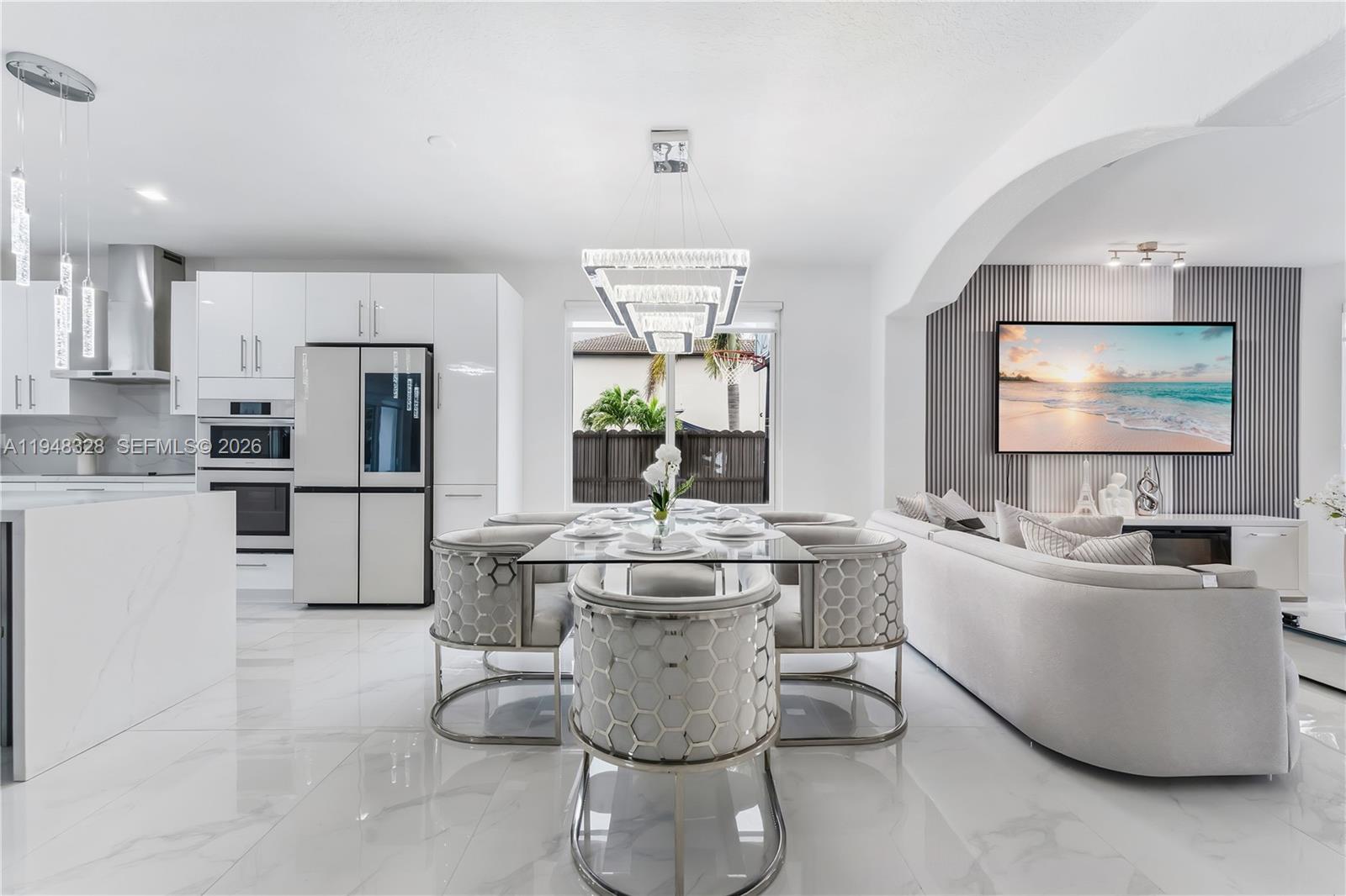 14452 Southwest 10th Street Miami, FL 33184 - Photo 5 of 36