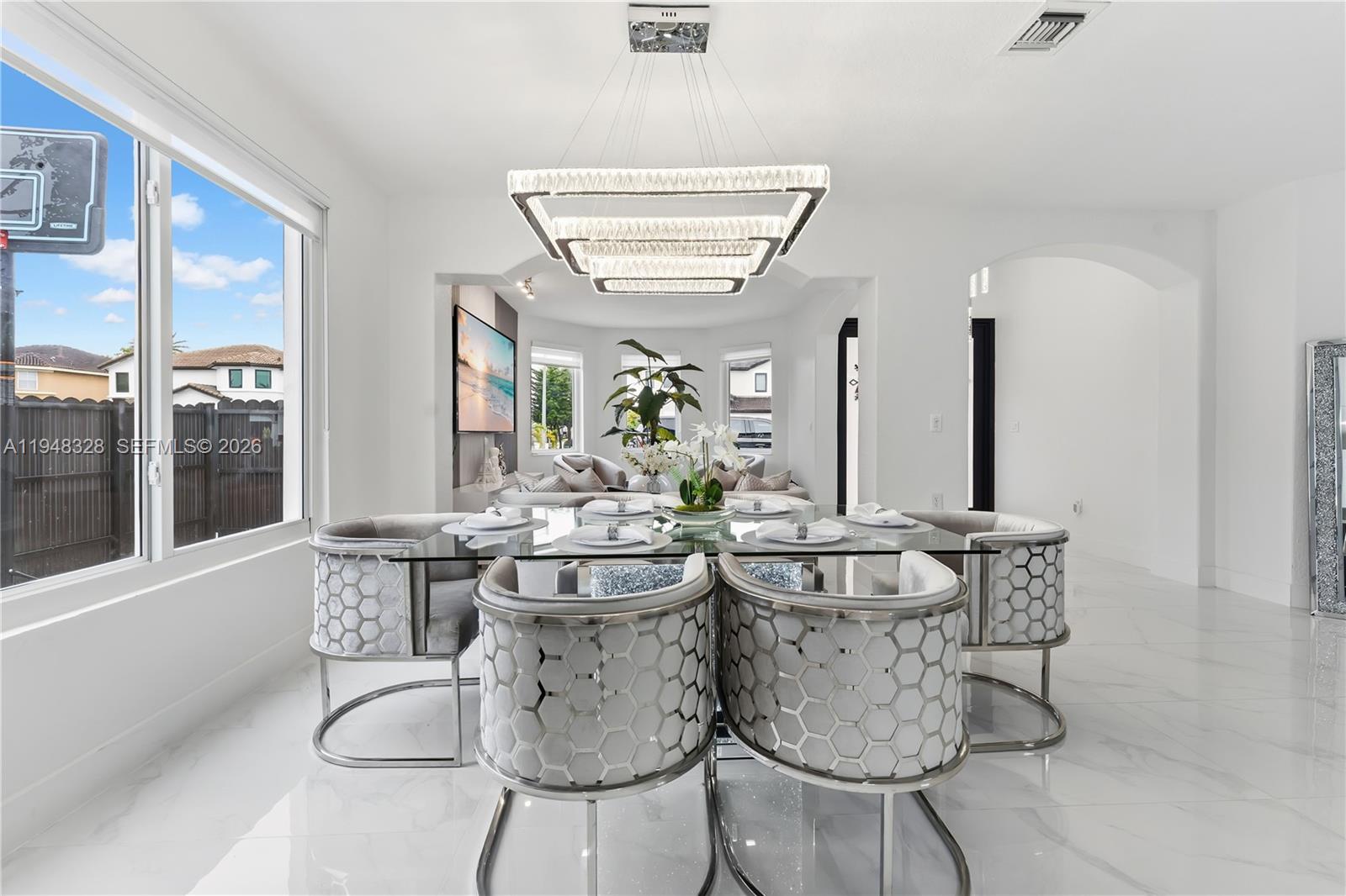 14452 Southwest 10th Street Miami, FL 33184 - Photo 6 of 36