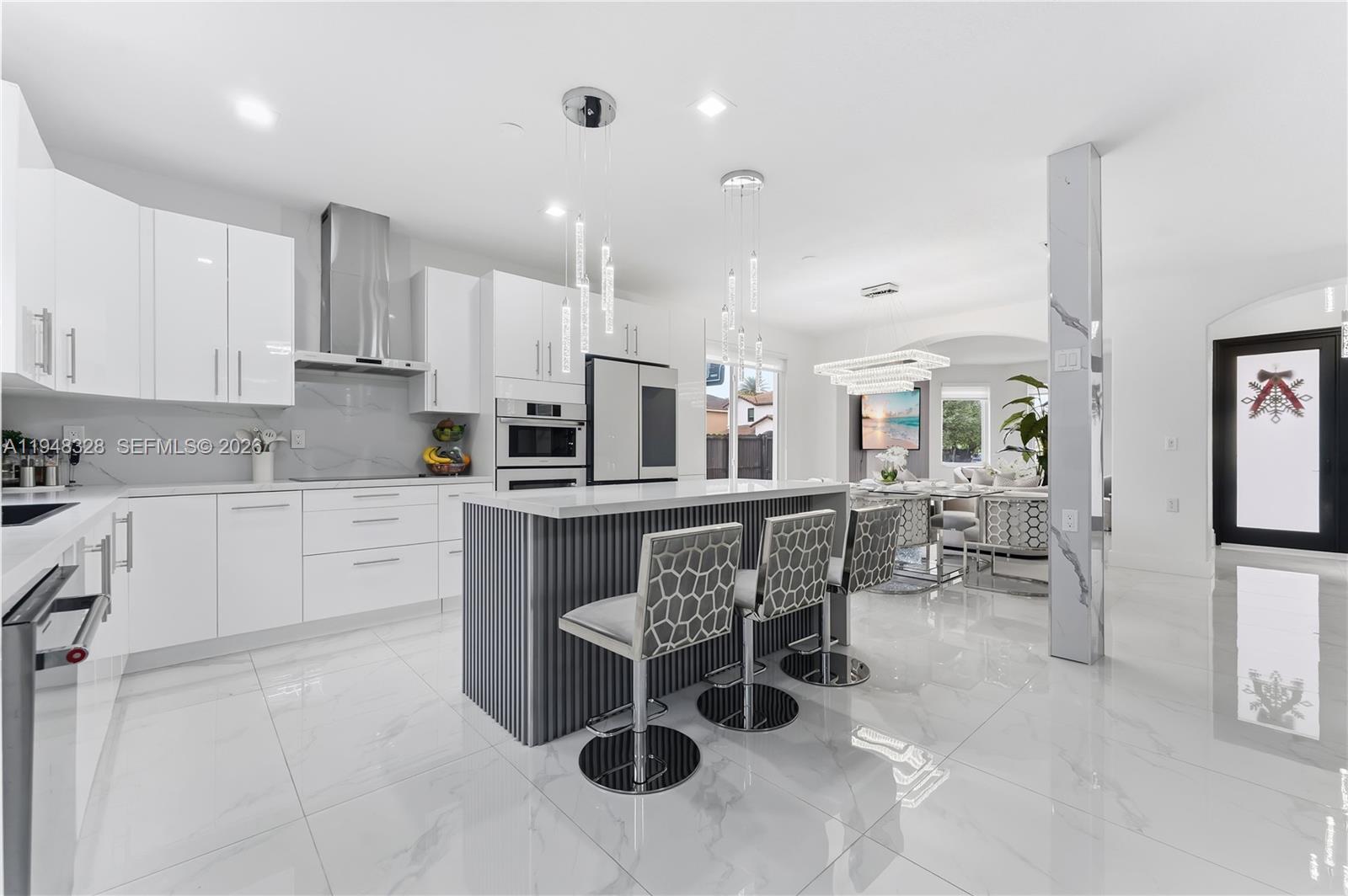 14452 Southwest 10th Street Miami, FL 33184 - Photo 10 of 36