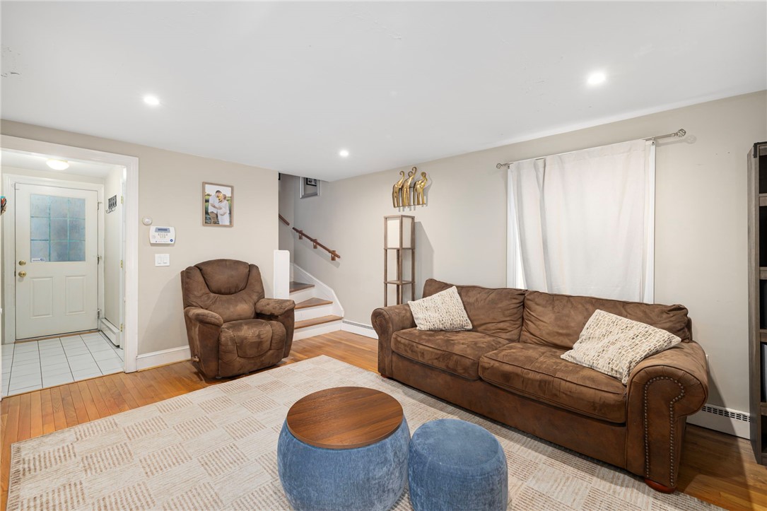 11 Doane Street Cranston, RI 02910 - Photo 3 of 38