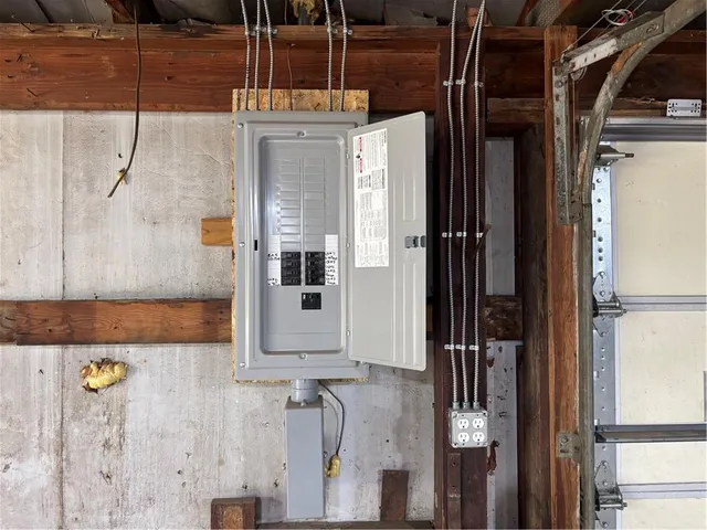 $490,000 | 4202 Dr Greaves Road, Grandview, MO 64030