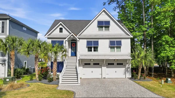 $694,900 | 125 Harbor Oaks Drive, Myrtle Beach, SC 29588