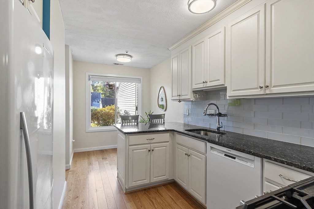 16 Concord Greene, Unit 5 Concord, MA 01742 - Photo 11 of 38