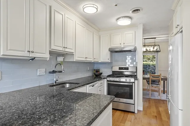 $790,000 | 16 Concord Greene, Unit 5, Concord, MA 01742