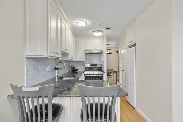 $790,000 | 16 Concord Greene, Unit 5, Concord, MA 01742